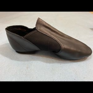 Capezio Dance Shoes - Jazz Slip-on Size 12W Black